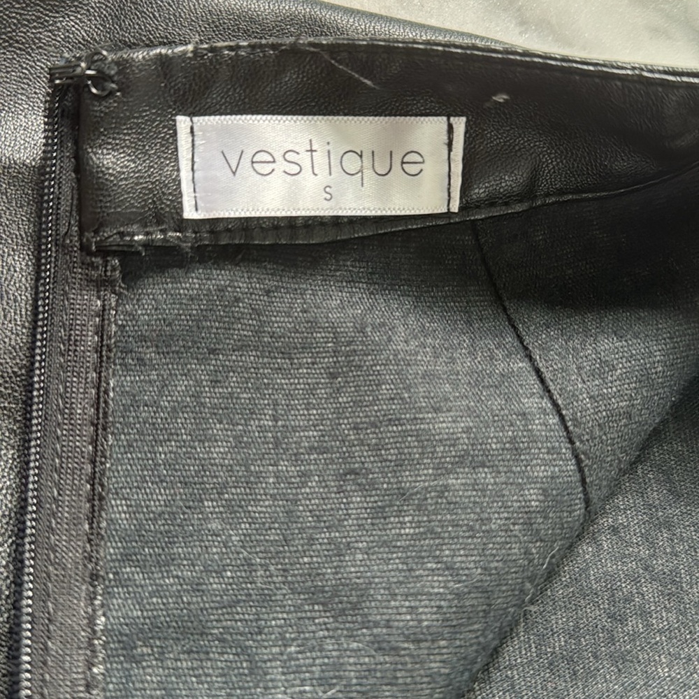 Vestique Vegan Leather Mini Skirt - Picture 4 of 4